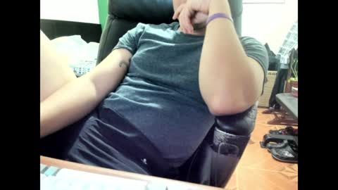 Snapshot of david_2789 chatting on December 3, 2024, 12:13 am David online show from December 3, 2024, 12:13 am