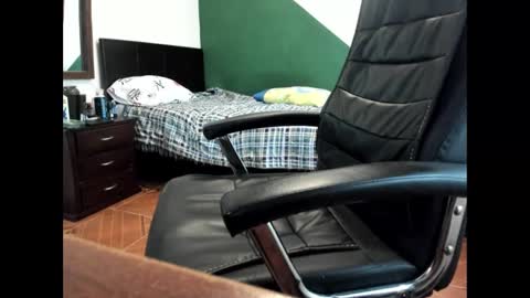 Snapshot of david_2789 chatting on March 6, 2025, 10:47 pm David online show from March 6, 2025, 10:47 pm