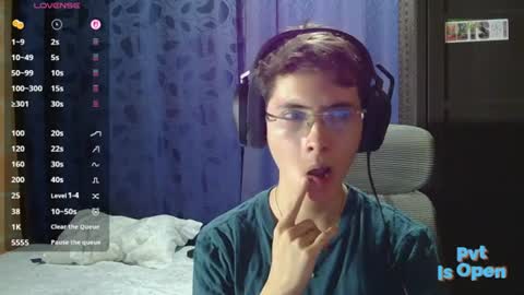 ProgrammerBoy online show from June 28, 2026, 1:22 am