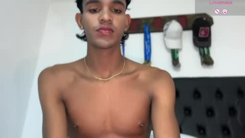 Snapshot of david_hot44 chatting on May 21, 2026, 11:12 pm david_hot44 online show from May 21, 2026, 11:12 pm