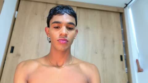 david_hot44 online show from June 18, 2026, 11:58 am