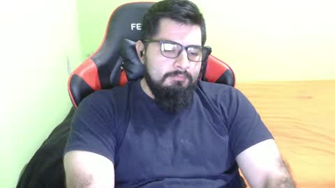 Snapshot of daviddelz chatting on January 4, 2025, 4:55 am David online show from January 4, 2025, 4:55 am