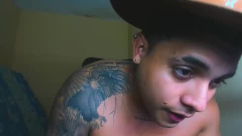 Lennon online show from November 26, 2025, 7:42 am