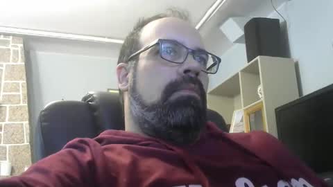 davidmax245 online show from May 20, 2026, 10:43 am