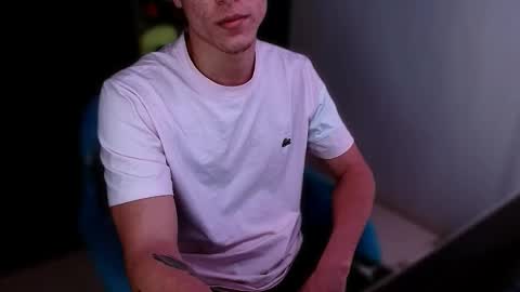 davidsalazar33 online show from November 13, 2025, 5:50 am