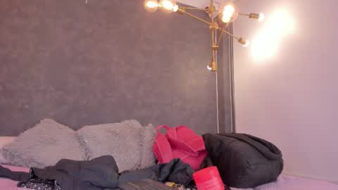 DAWA ANGELS online show from November 13, 2025, 5:28 am