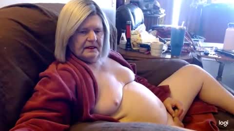 Snapshot of dawndoesall chatting on January 4, 2025, 5:37 pm dawndoesall online show from January 4, 2025, 5:37 pm