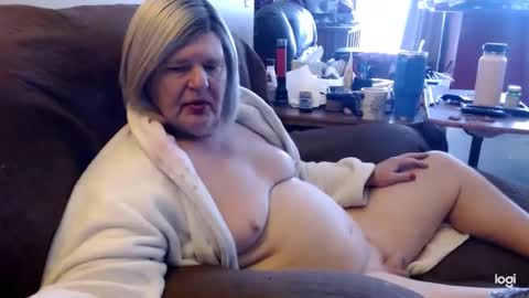 Snapshot of dawndoesall chatting on January 5, 2025, 4:38 pm dawndoesall online show from January 5, 2025, 4:38 pm