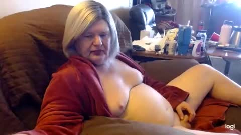 Snapshot of dawndoesall chatting on February 6, 2025, 5:51 pm dawndoesall online show from February 6, 2025, 5:51 pm