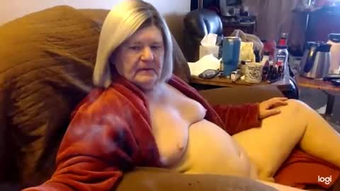 Snapshot of dawndoesall chatting on February 8, 2025, 5:29 pm dawndoesall online show from February 8, 2025, 5:29 pm