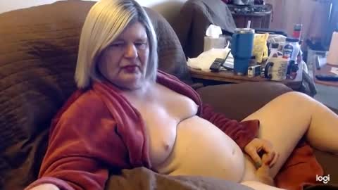 Snapshot of dawndoesall chatting on February 9, 2025, 6:26 pm dawndoesall online show from February 9, 2025, 6:26 pm