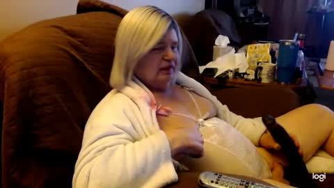 Snapshot of dawndoesall chatting on February 9, 2025, 9:39 pm dawndoesall online show from February 9, 2025, 9:39 pm