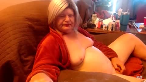 Snapshot of dawndoesall chatting on September 14, 2025, 4:39 pm dawndoesall online show from September 14, 2025, 4:39 pm