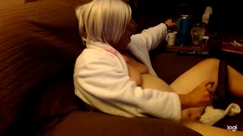 Snapshot of dawndoesall chatting on October 29, 2025, 3:20 am dawndoesall online show from October 29, 2025, 3:20 am