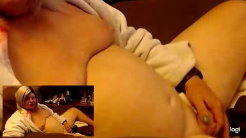 Snapshot of dawndoesall chatting on November 11, 2025, 11:05 pm dawndoesall online show from November 11, 2025, 11:05 pm