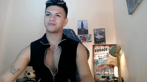 Snapshot of dax_x chatting on December 19, 2024, 12:56 am JC LOVER BOY online show from December 19, 2024, 12:56 am