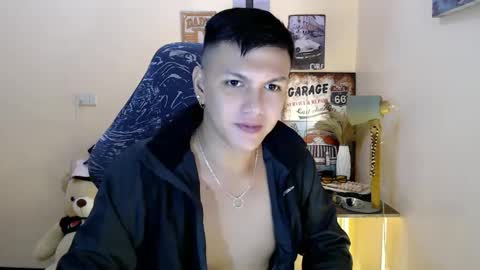 Snapshot of dax_x chatting on January 4, 2025, 11:17 pm JC LOVER BOY online show from January 4, 2025, 11:17 pm