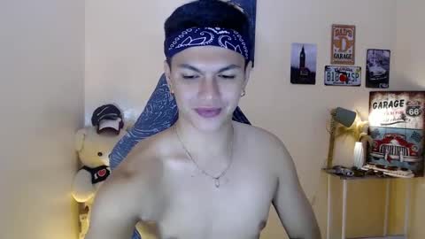 Snapshot of dax_x chatting on February 4, 2025, 8:17 pm JC LOVER BOY online show from February 4, 2025, 8:17 pm