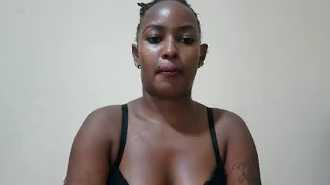 Snapshot of daxeandblack chatting on April 3, 2026, 11:19 am daxeandblack online show from April 3, 2026, 11:19 am