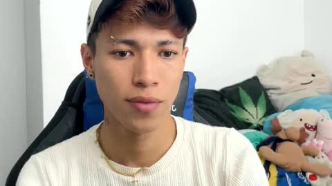 Snapshot of daxonreyy_ chatting on February 26, 2026, 4:39 pm Daxon online show from February 26, 2026, 4:39 pm