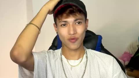 Snapshot of daxonreyy_ chatting on February 28, 2026, 9:10 am Daxon online show from February 28, 2026, 9:10 am