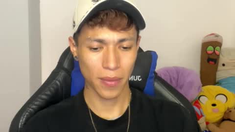 Snapshot of daxonreyy_ chatting on March 3, 2026, 8:09 am Daxon online show from March 3, 2026, 8:09 am