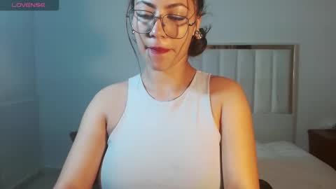 dayana online show from November 8, 2025, 9:46 pm