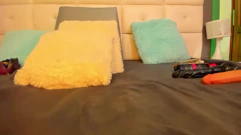 DayannaBronx online show from September 15, 2025, 10:32 pm