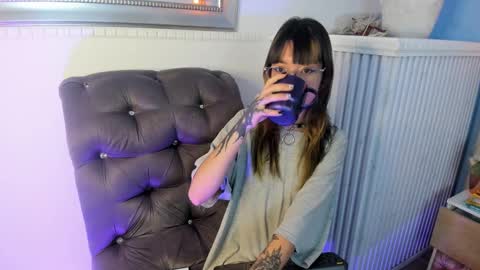 Snapshot of dayanne7 chatting on December 17, 2024, 5:40 am dayanne7 online show from December 17, 2024, 5:40 am