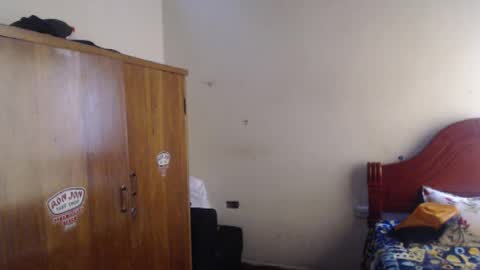 Dylon online show from September 17, 2025, 7:15 pm