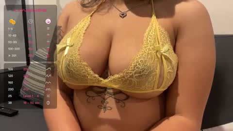 dayqueen1 online show from December 20, 2024, 10:32 pm