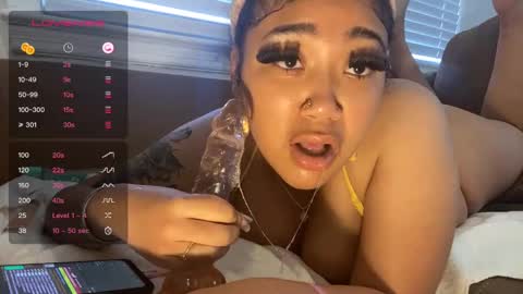 dayqueen1 online show from February 17, 2025, 4:37 pm