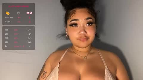 dayqueen1 online show from April 4, 2026, 12:24 pm