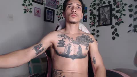 Snapshot of dazzayyy chatting on December 9, 2024, 12:23 am dazzayy online show from December 9, 2024, 12:23 am