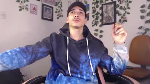 Snapshot of dazzayyy chatting on December 27, 2024, 1:00 am dazzayy online show from December 27, 2024, 1:00 am