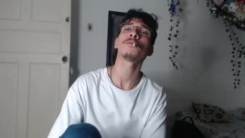 dazzayy online show from April 30, 2026, 2:40 am