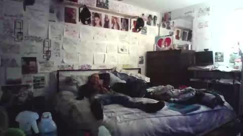 dbeamon92 online show from February 15, 2026, 12:29 am