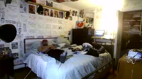 dbeamon92 online show from February 23, 2026, 1:47 am