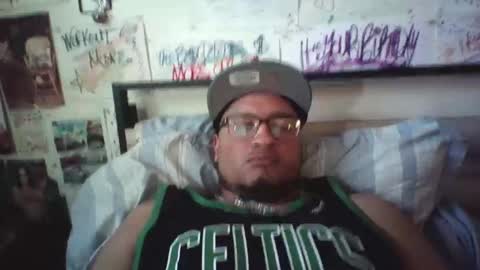 dbeamon92 online show from April 15, 2026, 3:19 pm