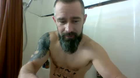 Snapshot of ddady22 chatting on January 11, 2025, 2:30 am ddady22 online show from January 11, 2025, 2:30 am