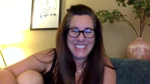 DDMolly online show from January 3, 2025, 4:11 am