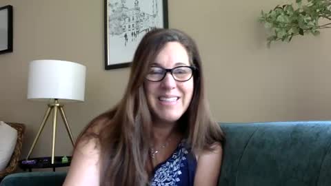 DDMolly online show from January 10, 2025, 7:21 pm