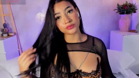 dea_athenea online show from September 29, 2025, 8:02 pm