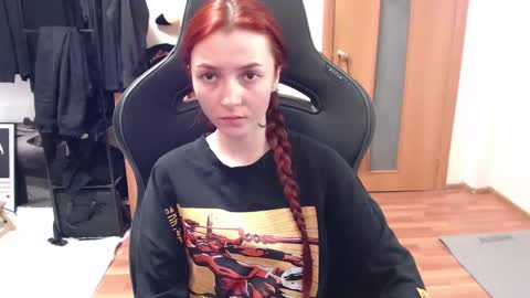 Snapshot of dead_girll chatting on January 19, 2025, 8:51 pm freak online show from January 19, 2025, 8:51 pm