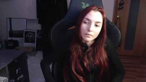 Snapshot of dead_girll chatting on March 6, 2025, 10:15 pm freak online show from March 6, 2025, 10:15 pm