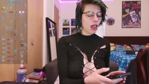 Snapshot of deadratsoup chatting on January 16, 2025, 4:28 pm Rat online show from January 16, 2025, 4:28 pm