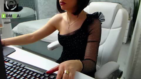 Elly online show from March 1, 2025, 10:34 am