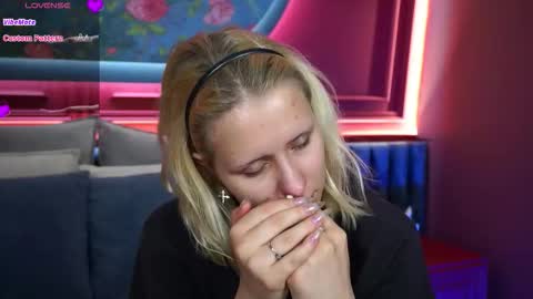 Dolly online show from October 1, 2025, 12:55 pm