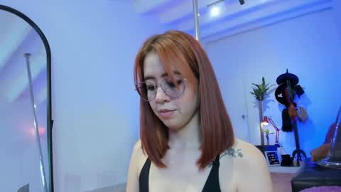 dearmilu28 online show from October 2, 2025, 1:12 am