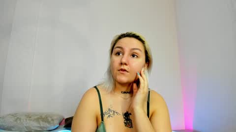 Snapshot of debbie_taylor chatting on December 2, 2024, 9:28 pm Debbie Mon Tue Fri Sun Sat GMT 3 1000am - 0400pm  online show from December 2, 2024, 9:28 pm